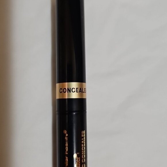 Billion Dollar Beauty Flash & Filter: Highlighter & Concealer, Dark, 0.067 oz - Picture 11 of 13